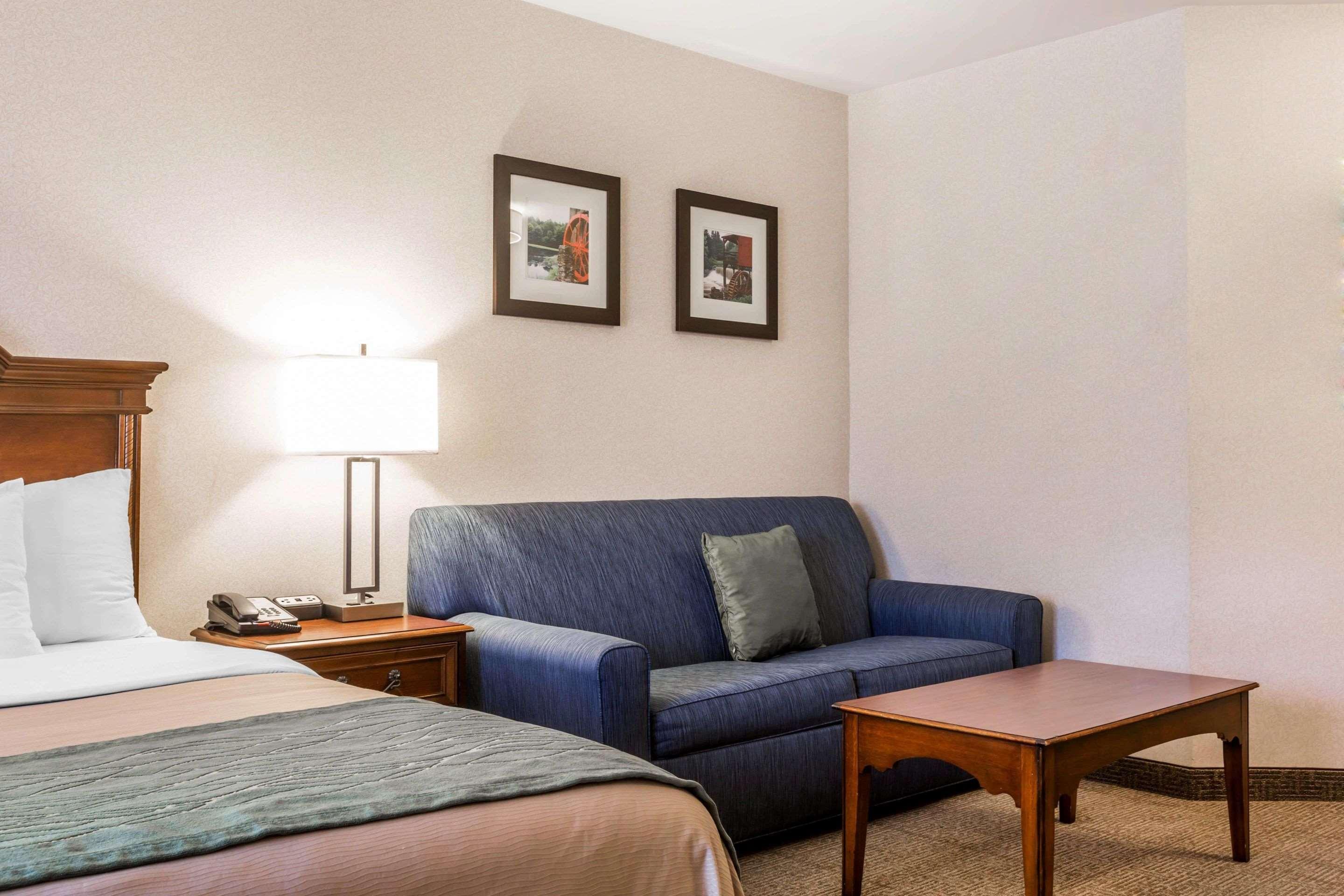 Comfort Inn & Suites South Burlington Exteriör bild